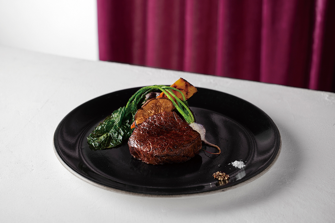 栃木県産霧降高原牛ロース肉の石窯グリル